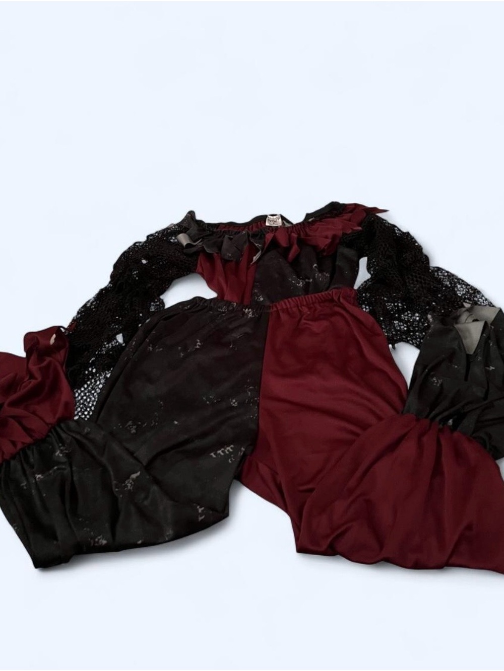 Women's Burgundy & Black Two-Tone costume Halloween - Picture 2 of 5